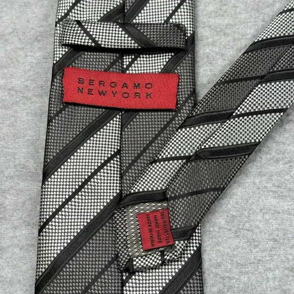 Bergamo New York‎ Black & Silver Silk Diagonal Micro-check Stripe Necktie - Picture 2 of 5
